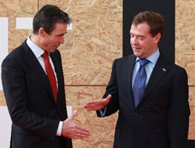 LIZBON - Rusya, NATO'nun füze davetini kabul etti