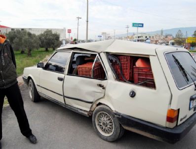 Balıkesir'de Trafik Kazaları: 14 Yaralı