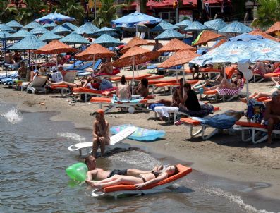 BOZBÜRÜN - Bayram Tatili Turizmcileri Sevindirdi