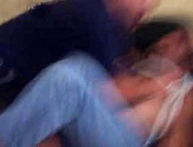 PAPUA YENI GINE - 10 kadın bir erkeğe tecavüz etti
