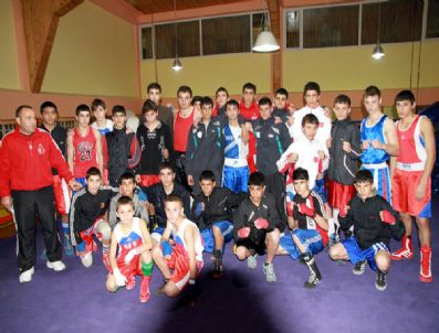 İBRAHIM AVCı - Van Boks Takımı'ndan Büyük Başarı