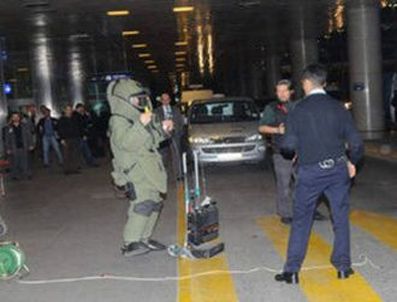 Atatürk Havalimanı'nda şüpheli paket paniği