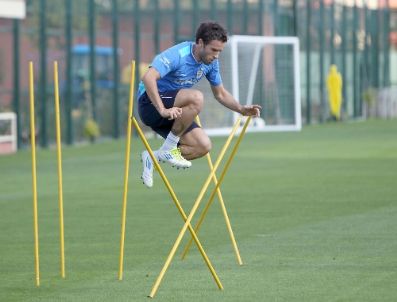 MURAT ÖZTÜRK - Fenerbahçe, İstanbul Büyükşehir Belediyespor Maçı Hazırlıklarına Başladı