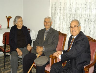 OSMAN ÖZTÜRK - Başkan Kocamaz, Öğretmeni Öztürk'ü Ziyaret Etti