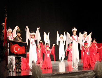 ZEKİ MÜREN - Bursa'da Öğretmenler Günü Kutlamaları