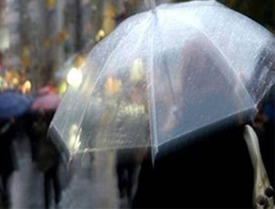 İGDAŞ - İstanbul'da yağış ve rüzgar etkili oluyor