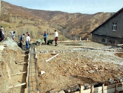 NURETTIN YıLMAZ - Kendi Okullarını Yapıyorlar