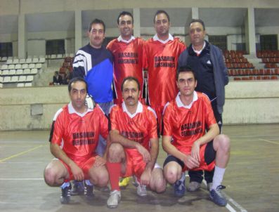 Oltu'da Öğretmenlerarası Futbol Turnuvası Düzenlendi