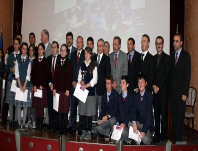 RECEP KıZıLCıK - Avrupa Bilgi Yarışmasın'da Dereceye Giren Ögrenciler Ödüllerini Aldı