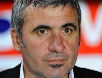 GHEORGHE HAGİ - Galatasaray Teknik Direktörü Hagi taraftardan destek istedi