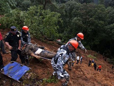 Meksika'da askeri uçak düştü: 5 ölü
