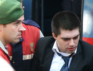 CEM GARIPOĞLU - Garipoğlu'nun Adli Tıp raporu mahkemede