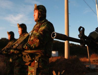 Kore'de sular durulmuyor