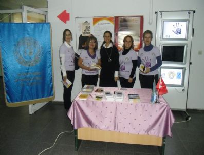 Yeşimlilerden Kadına Şiddete Hayır