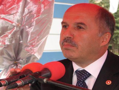 AVNİ ERDEMİR - Milletvekili Erdemir'den Gençlere Televizyon Nasihati