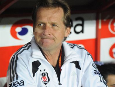 GHEORGHE HAGİ - Bernd Schuster: Eşit şekilde bir maç geçti