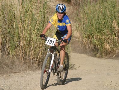 DIKILITAŞ - Uluslararası Dağ Bisiklet Yarışı Sarıçam'da Yapıldı