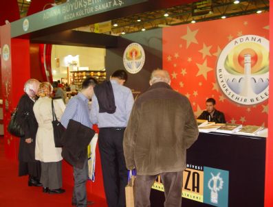 ATILLA DORSAY - Dorsay Ve Evren Altın Koza Standında