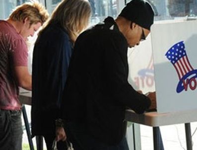 Obama ara seçimlerde çoğunluğu yitirdi