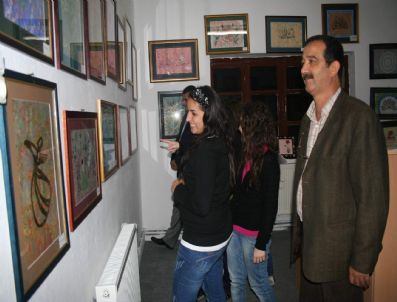 Devrek'te Öğretmen Ve Vatandaşlardan Ortak Karma Sergi