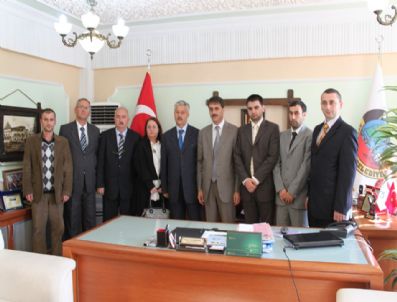 GIRDAP - Serdivan Mhp İlçe Yönetimi Başkan Alemdar'ı Ziyaret Etti