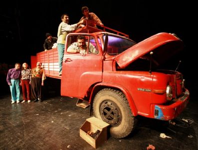 REIS BEY - 'Kamyon' Ve 'Reis Bey' Yeniden Sahnede