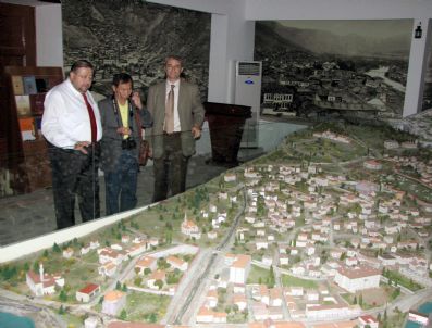 Amasya'nın Tarihi Filipin Büyükelçisi'ni Şaşırttı