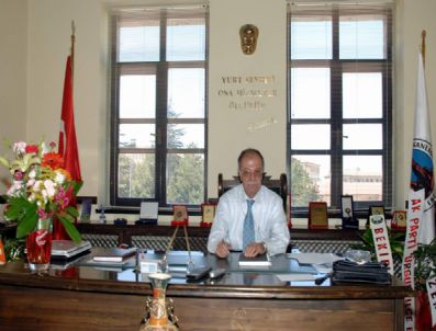 BEKIR ÖDEMIŞ - Eski Ürgüp Belediye Başkanı Kasım Uğur Kansere Yenik Düştü