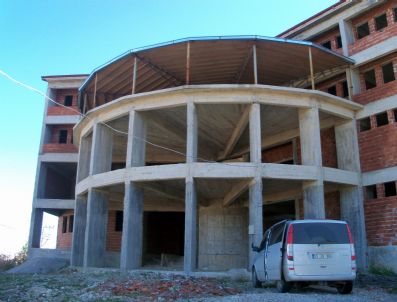 KADIR PERÇI - Ladik İlçesinde Huzurevi Yapımı Tamamlanıyor