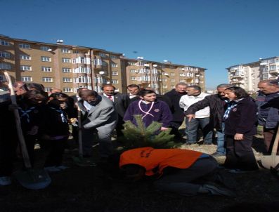 İZCILIK FEDERASYONU - Palandöken'de Ağaç Seferberliği