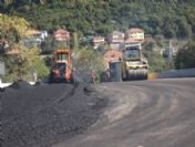 Göbü Köyü'nde Alt Yapısı Tamamlanan Yol Asfaltlandı