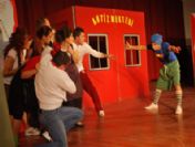 Hsbc Çalışanlarından Anlamlı Tiyatro