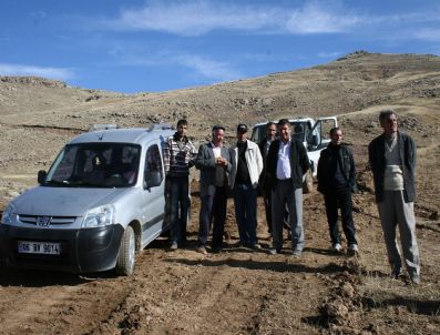 METIN ESEN - 80 Yıllık Yol Çilesine Son Verildi