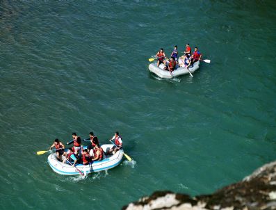 MUNZUR ÇAYı - Munzur'da rafting heyecanı