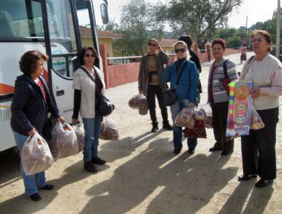 CYDD - Söke'den Van'a Kitap Yardımı