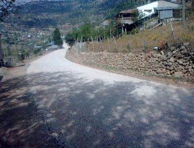 AKOLUK - Akoluk Köyü Asfalt Yola Kavuştu