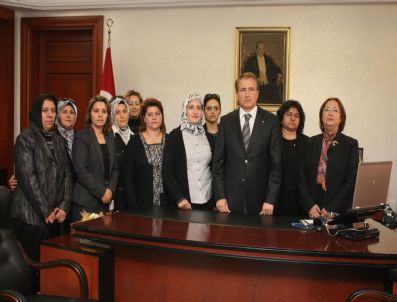 SÜLEYMAN OĞUZ - Ak Parti Kadın Kolları Üyeleri Emniyet Müdürünü Ziyaret Etti