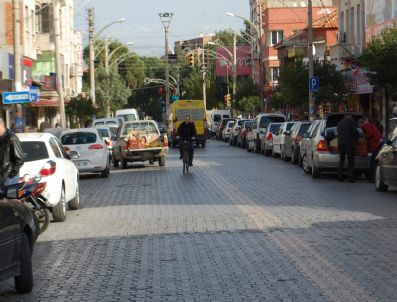 SERHAT ORHAN - Atatürk Bulvarı'nda Elektrik Direkleri Kaldırılıyor