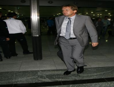 Beşiktaş Sofya'ya Yaklaşık 2 Saatlik Rötarla Gitti