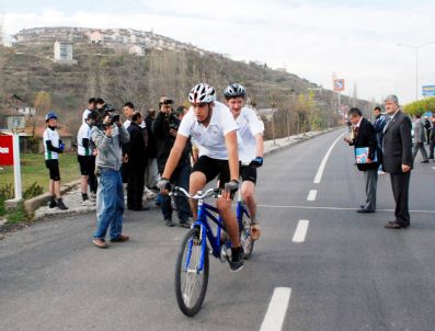 BERAT KAYA - Görme Engelli Sporcular 2012 Olimpiyatları İçin Pedal Çeviriyor