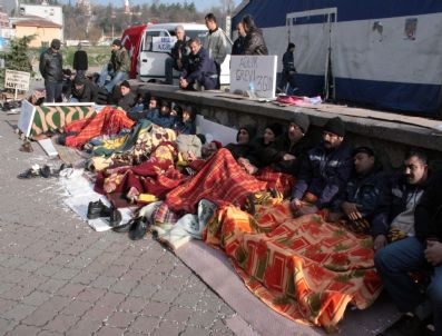 CEVDET KARA - Kardemir'de İş Akitleri Feshedilen İşçilerin Açlık Grevi