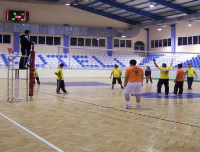 Korkuteli Voleybol Turnuvası Başladı