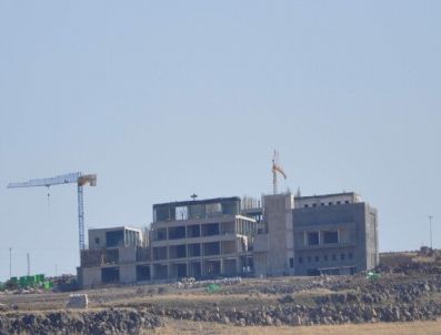 Siverek'te 200 Yataklı Devlet Hastanenin Yapımı Devam Ediyor