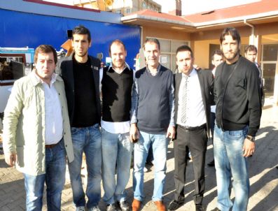 TAYFUN CORA - Trabzonsporlu Futbolcular Market Açılışına Katıldı