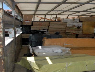 Van'da 75 Bin Paket Kaçak Sigara Ele Geçirdi