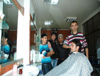 OSMAN HACıBEKTAŞOĞLU - Bucak'ta Bayan Kuaförler Salı Günleri Kapalı