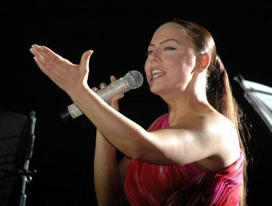 SERTAP ERENER - Ebru Gündeş'e Ahmet Kaya engeli!