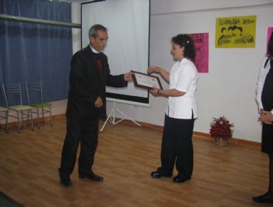 İNSAN HAKLARı GÜNÜ - Hasta Bebeği Kurtaran Hemşireye Ödül