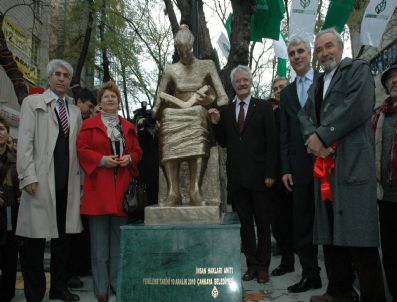 AHMET TELLI - İnsan Hakları Günü'nde Yenilenen İnsan Hakları Anıtı Törenle Açıldı