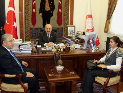 İNSAN HAKLARı GÜNÜ - Isparta Valisinden İnsan Hakkı Talimatı